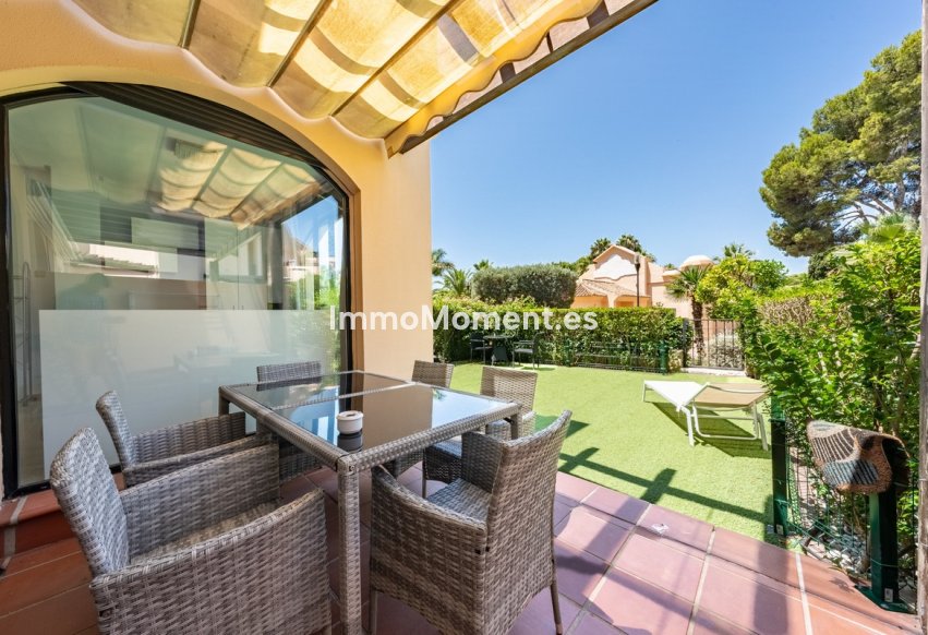 Resale - Apartment - Marbella - Puerto Banús