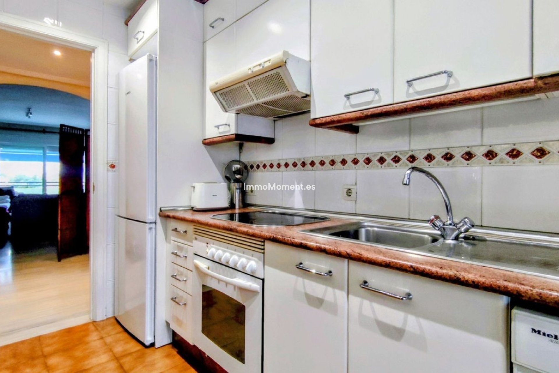 Resale - Apartment - Marbella - Puerto Banús