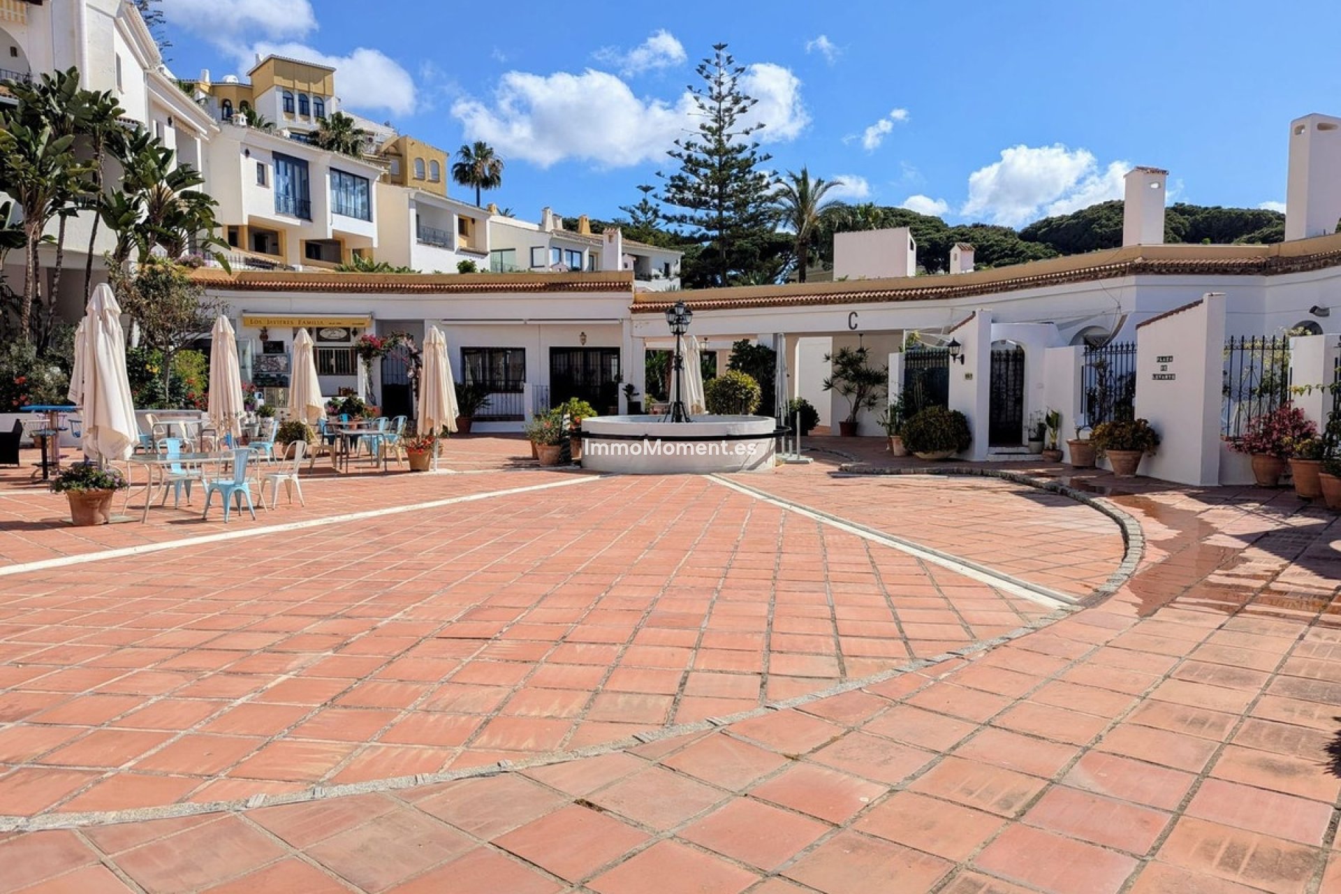 Resale - Apartment - Marbella - Puerto de Cabopino