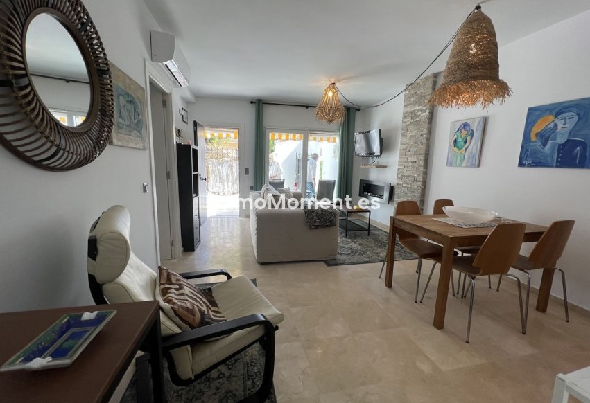 Resale - Apartment - Marbella - Puerto de Cabopino