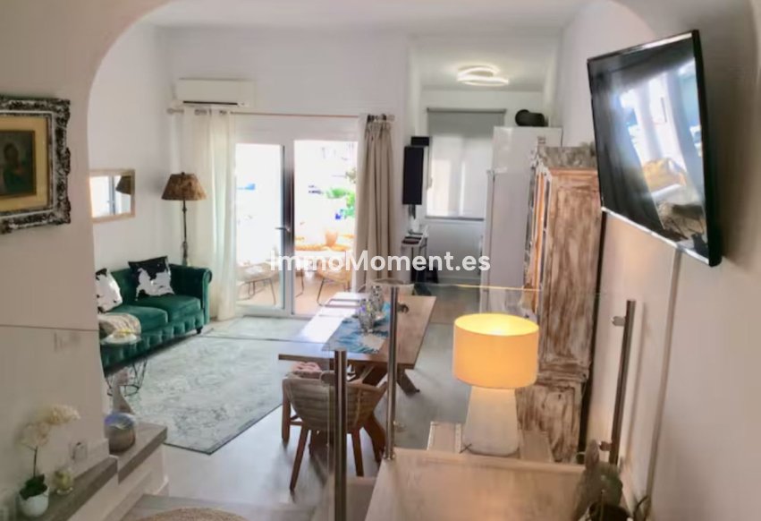 Resale - Apartment - Marbella - Puerto de Cabopino