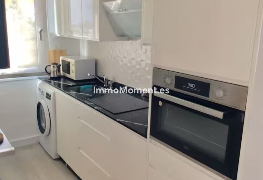 Resale - Apartment - Marbella - Puerto de Cabopino