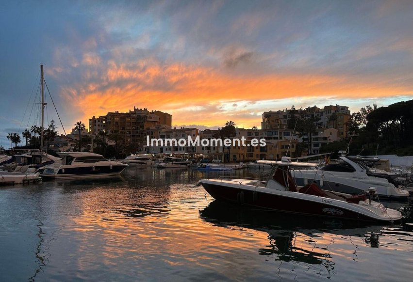 Resale - Apartment - Marbella - Puerto de Cabopino