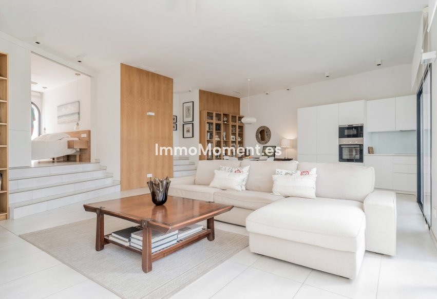 Resale - Apartment - Marbella - Puerto de Cabopino