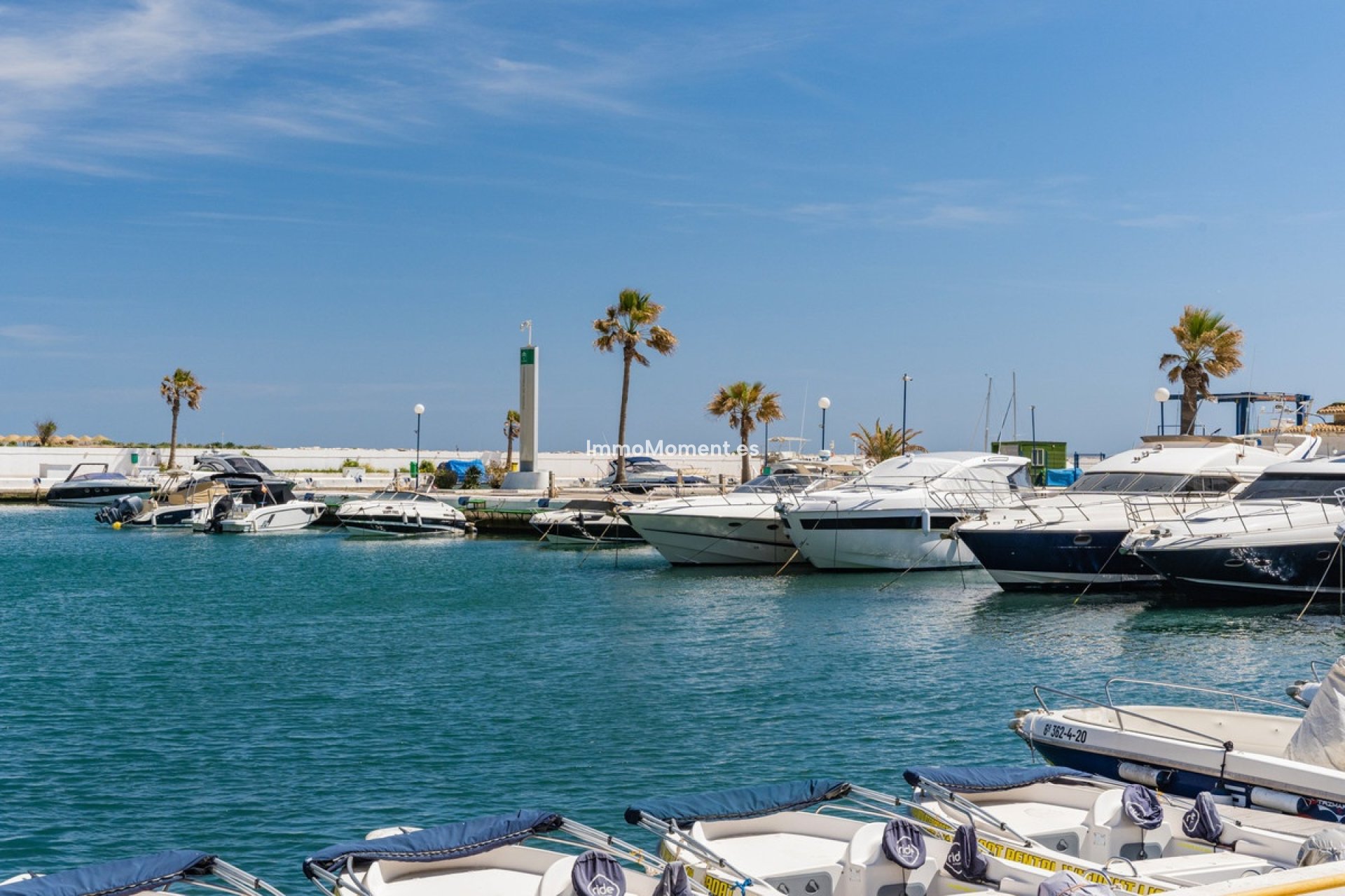 Resale - Apartment - Marbella - Puerto de Cabopino