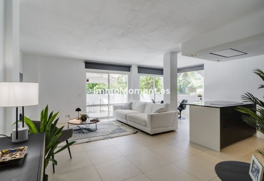 Resale - Apartment - Marbella - Reserva de Marbella