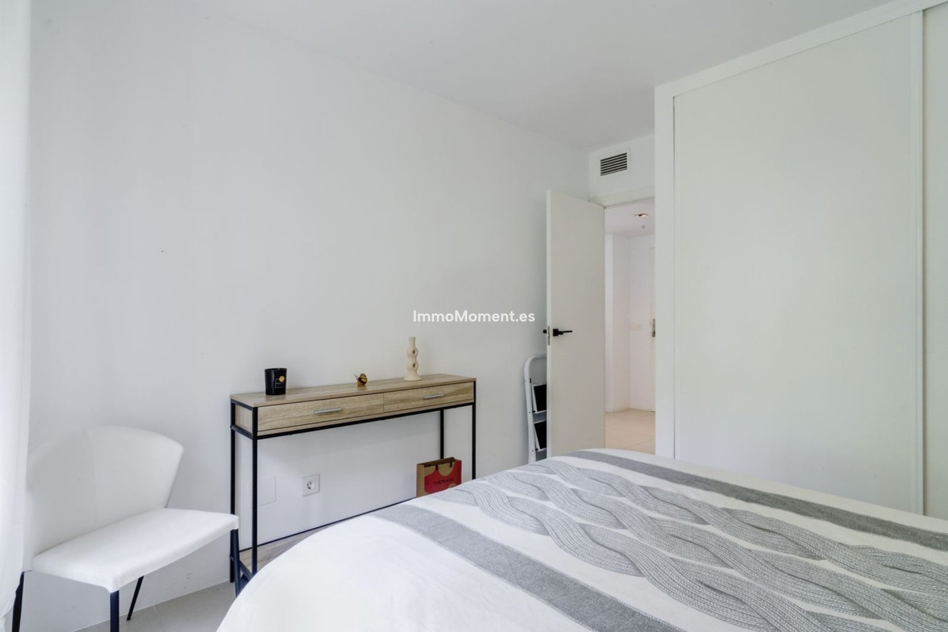 Resale - Apartment - Marbella - Reserva de Marbella