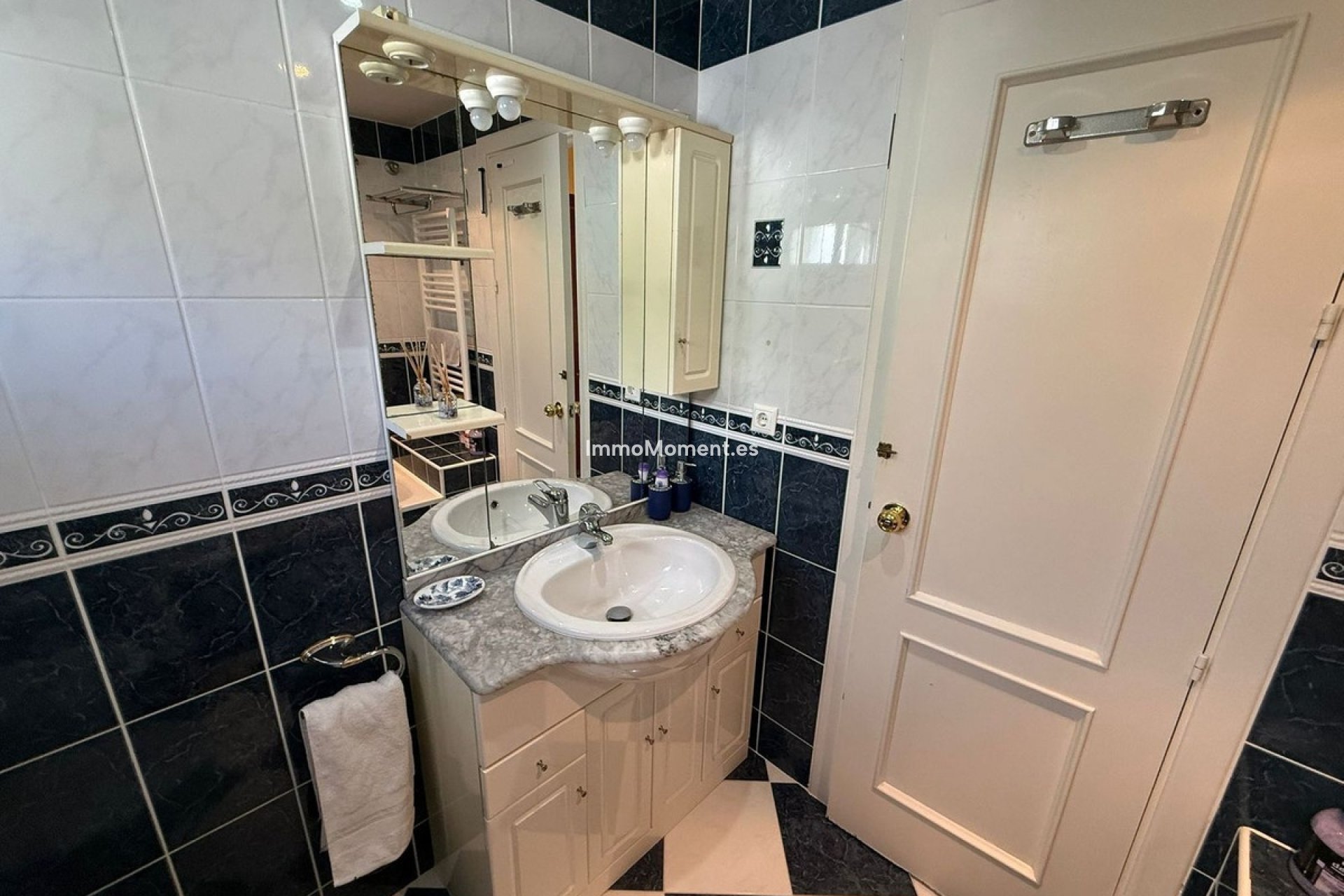 Resale - Apartment - Marbella - Reserva de Marbella