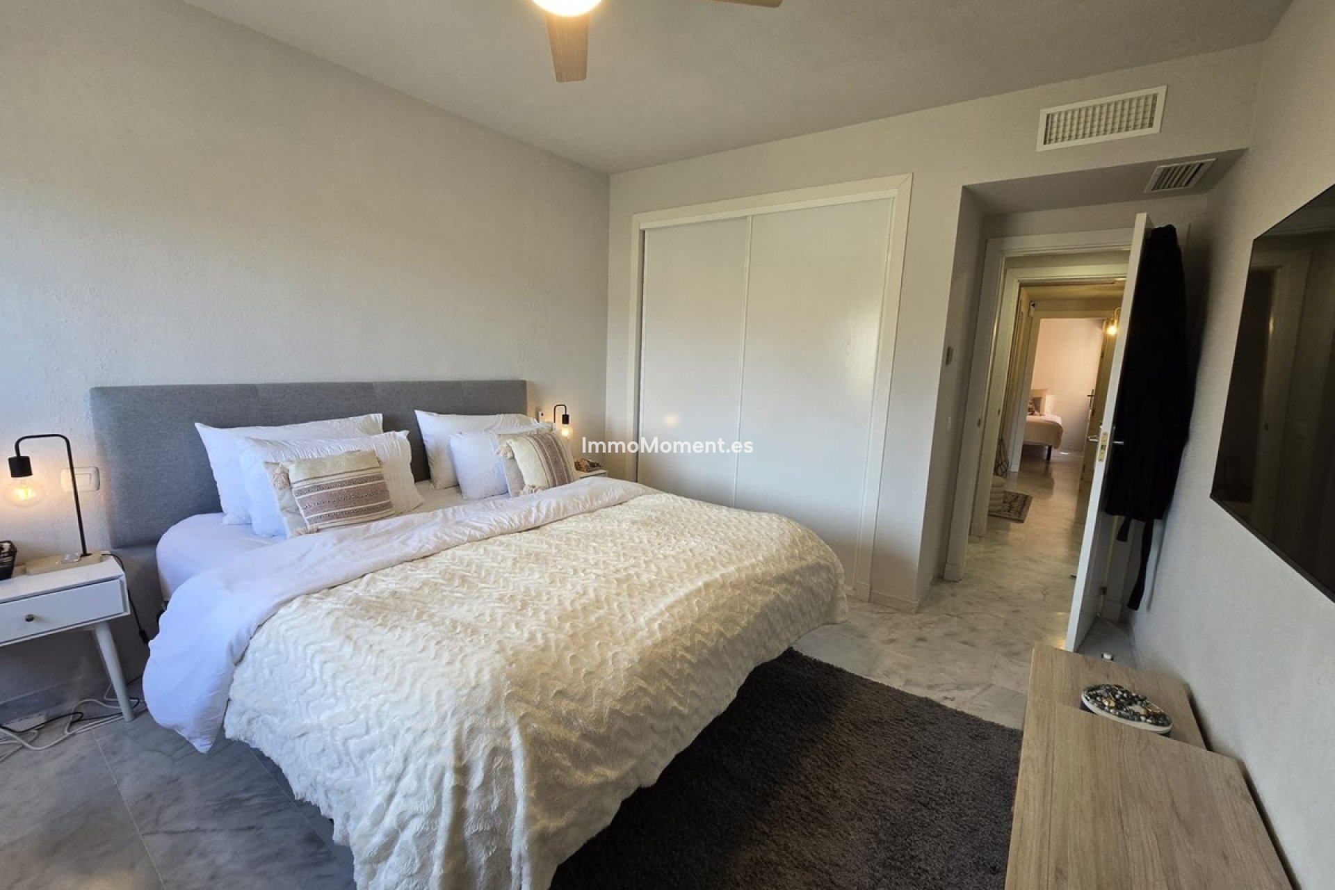 Resale - Apartment - Marbella - Reserva de Marbella