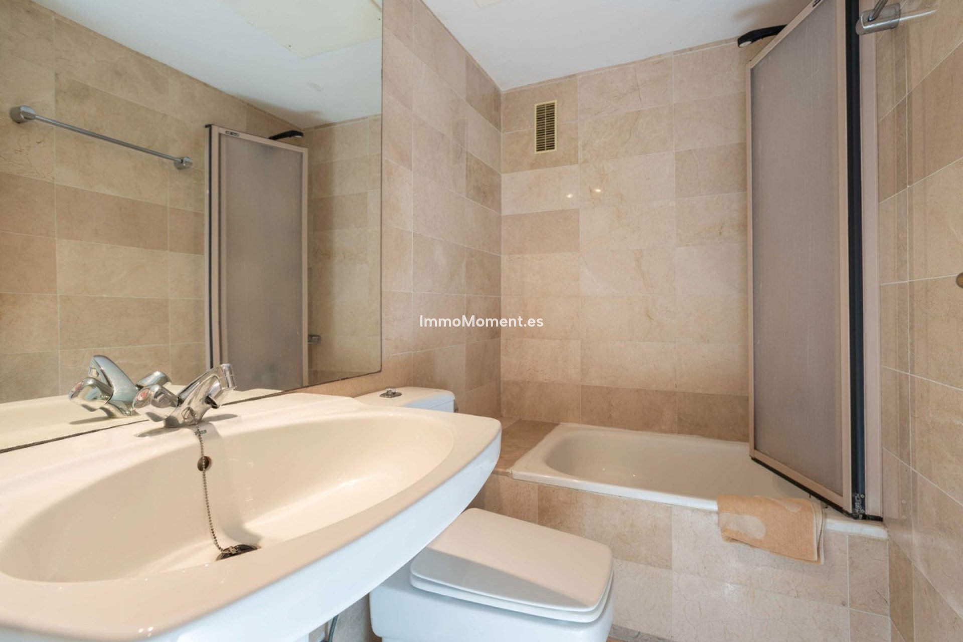 Resale - Apartment - Marbella - Río Real