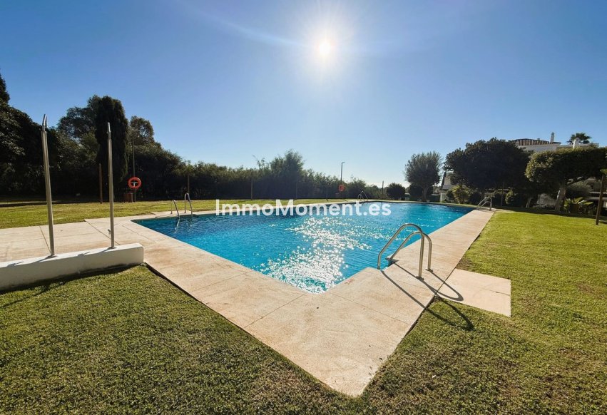 Resale - Apartment - Marbella - Río Real