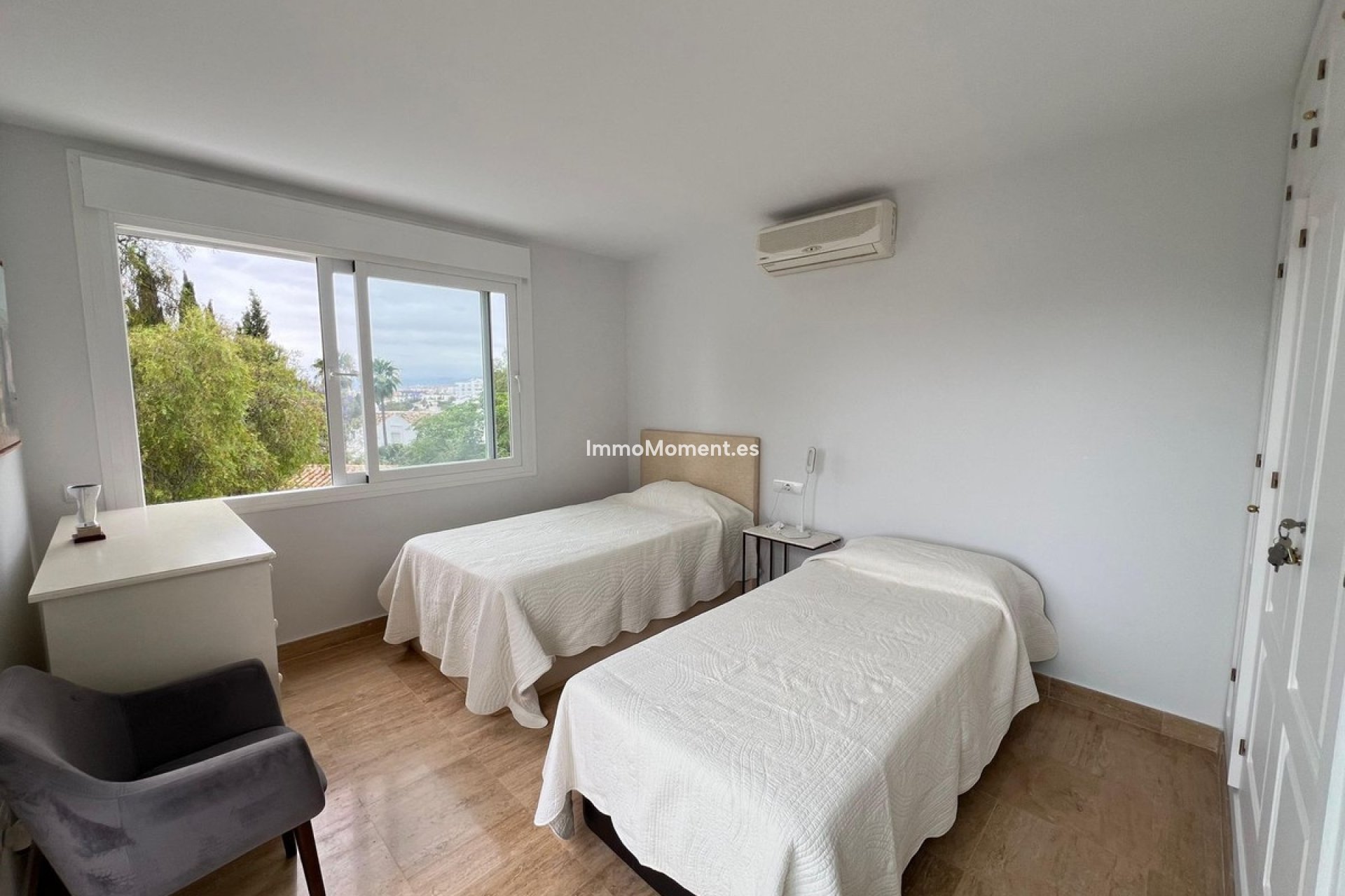 Resale - Apartment - Marbella - Río Real