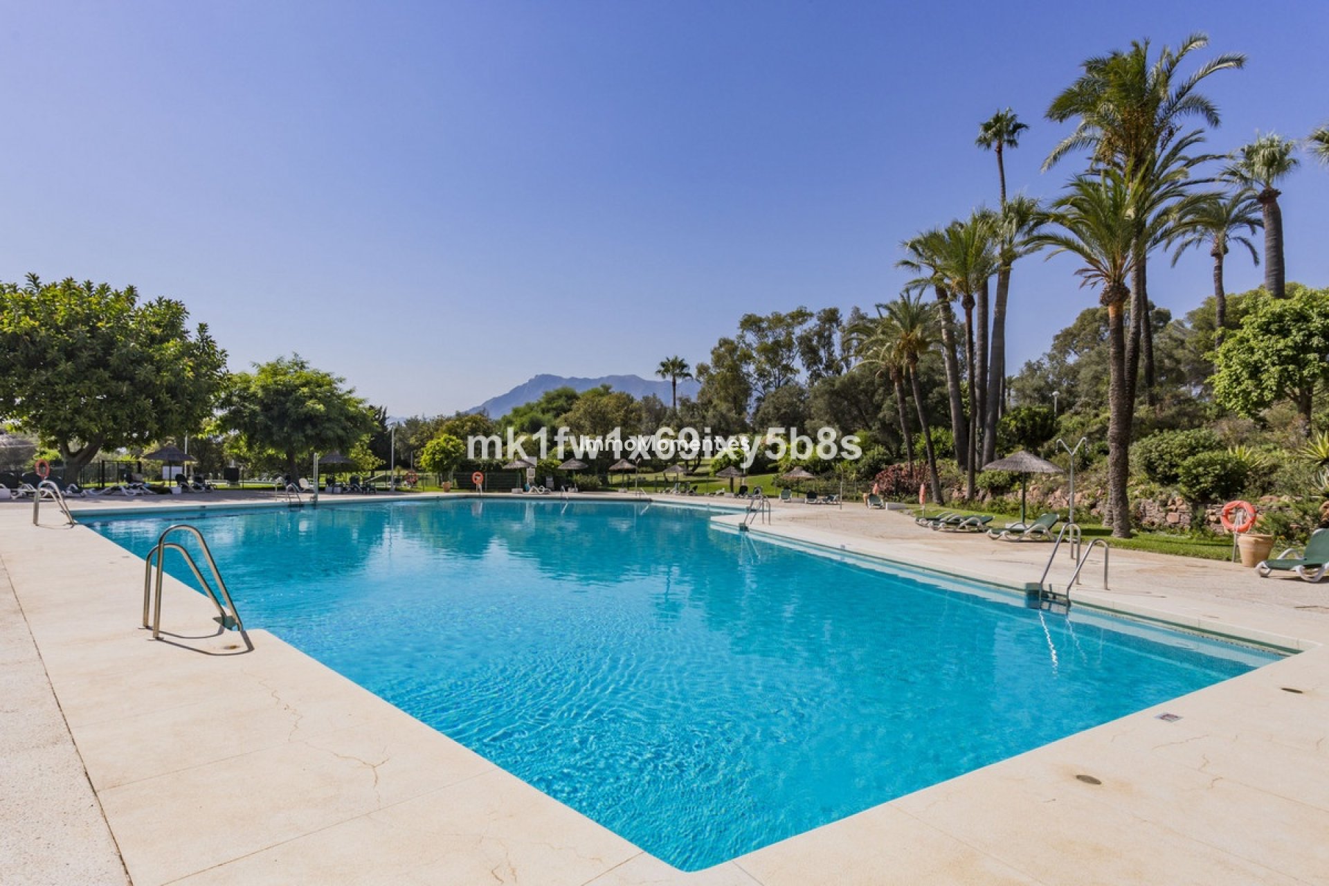Resale - Apartment - Marbella - Río Real