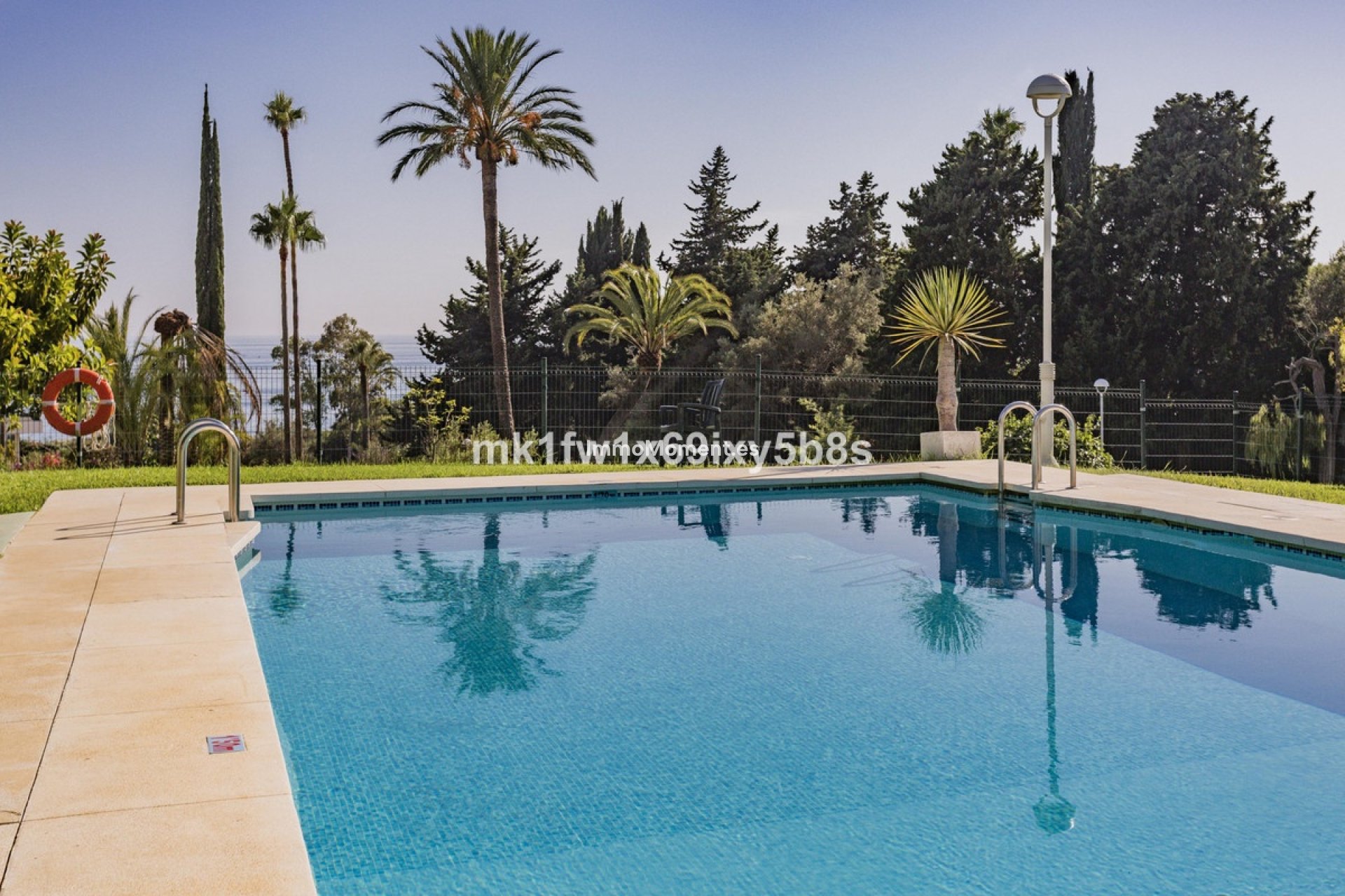 Resale - Apartment - Marbella - Río Real
