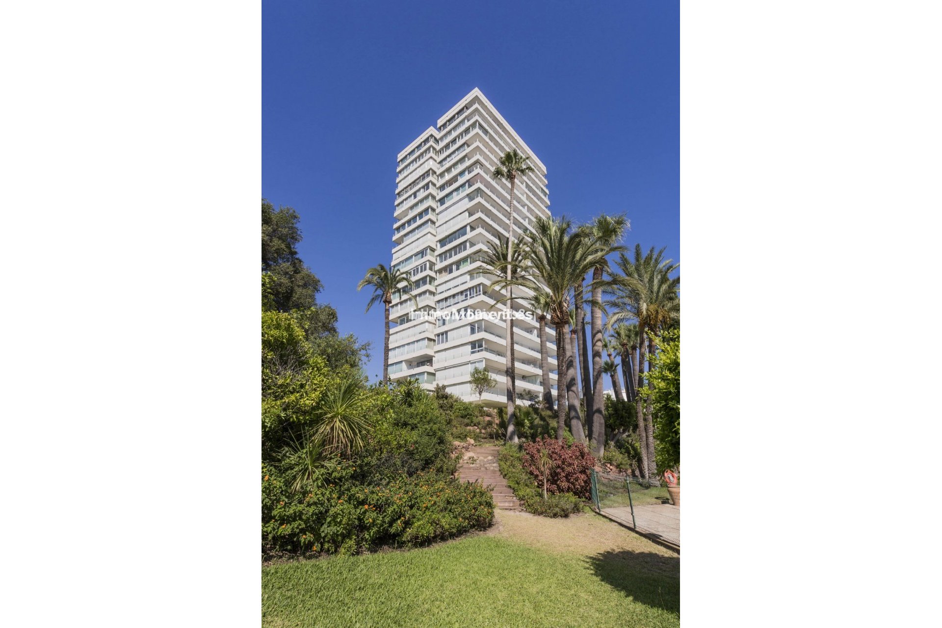 Resale - Apartment - Marbella - Río Real