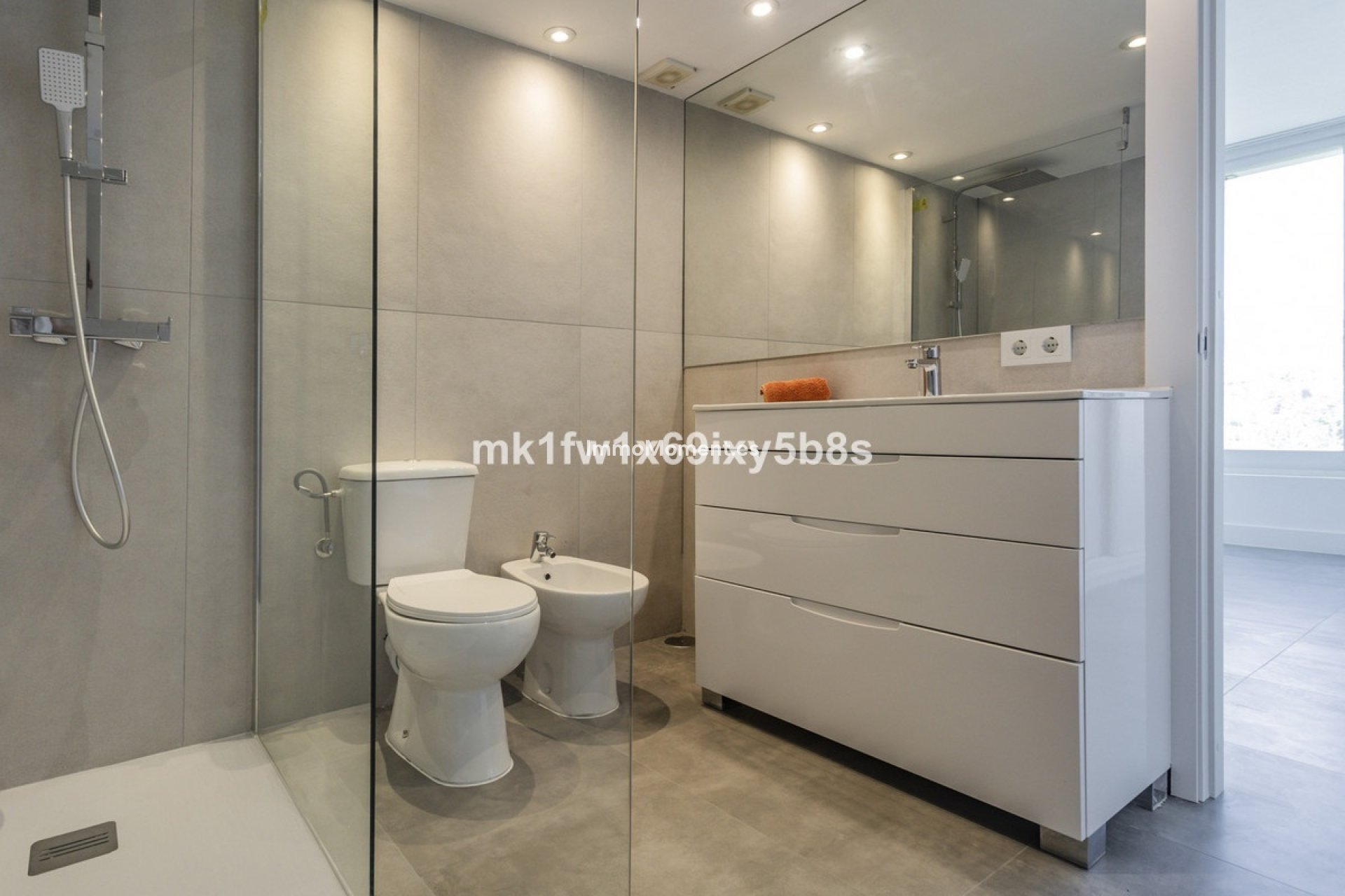 Resale - Apartment - Marbella - Río Real