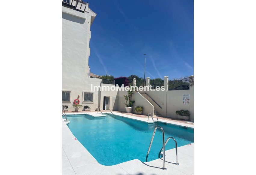 Resale - Apartment - Marbella - Río Real