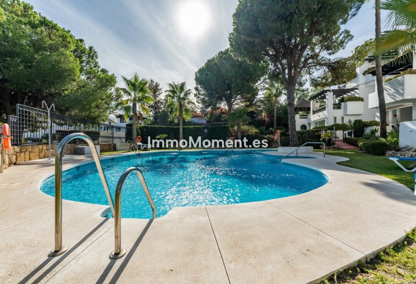 Resale - Apartment - Marbella - Río Real