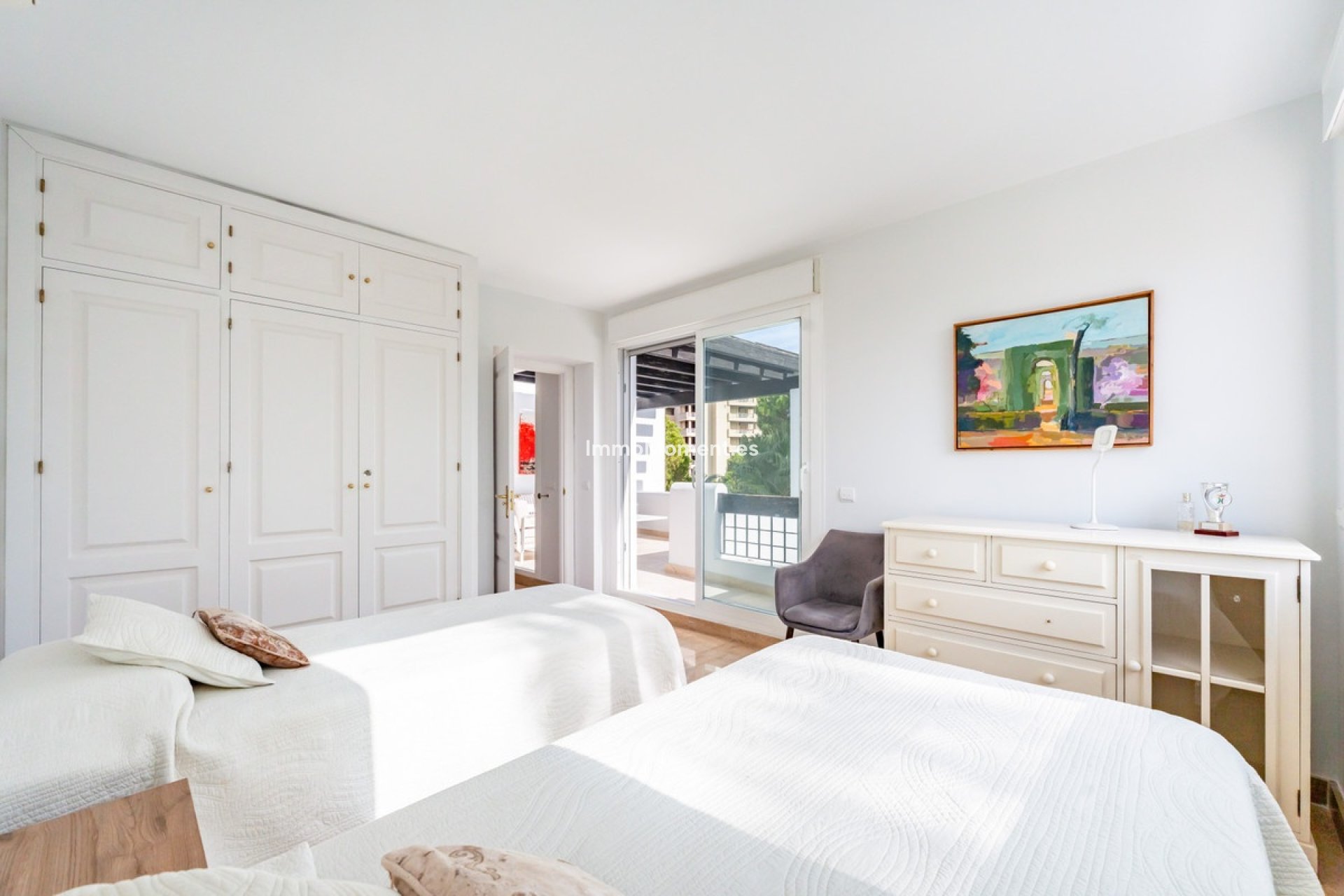 Resale - Apartment - Marbella - Río Real