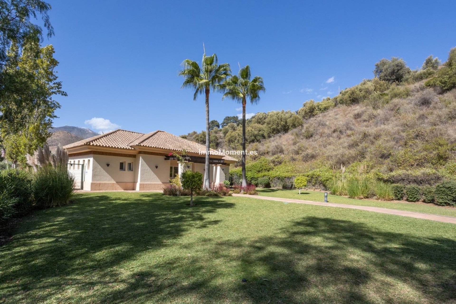 Resale - Apartment - Marbella - Río Real