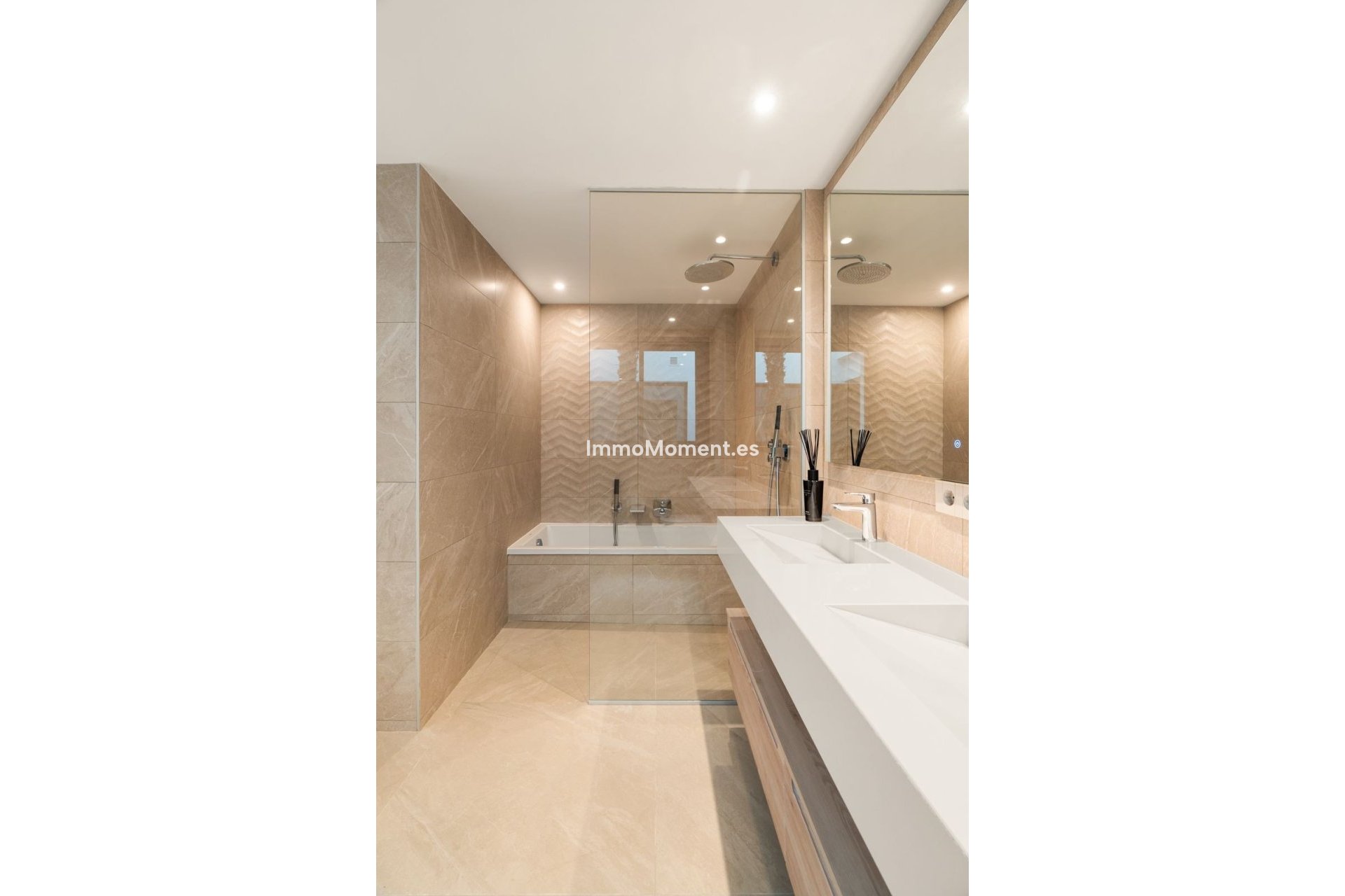 Resale - Apartment - Marbella - Santa Clara