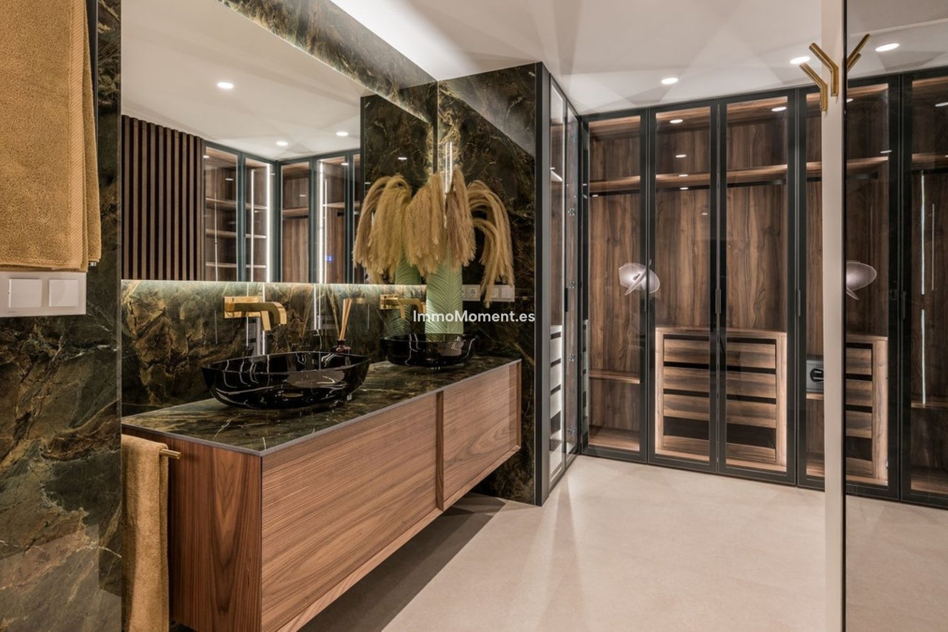 Resale - Apartment - Marbella