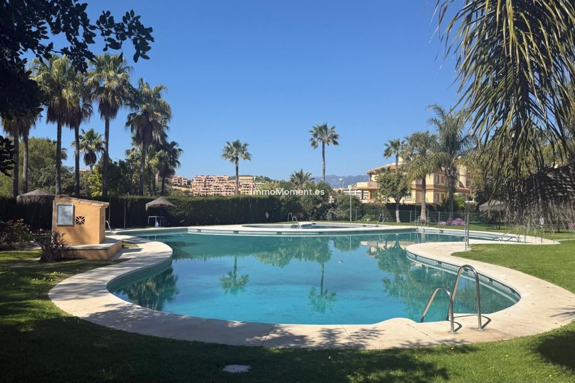 Resale - Apartment - Mijas - Calahonda