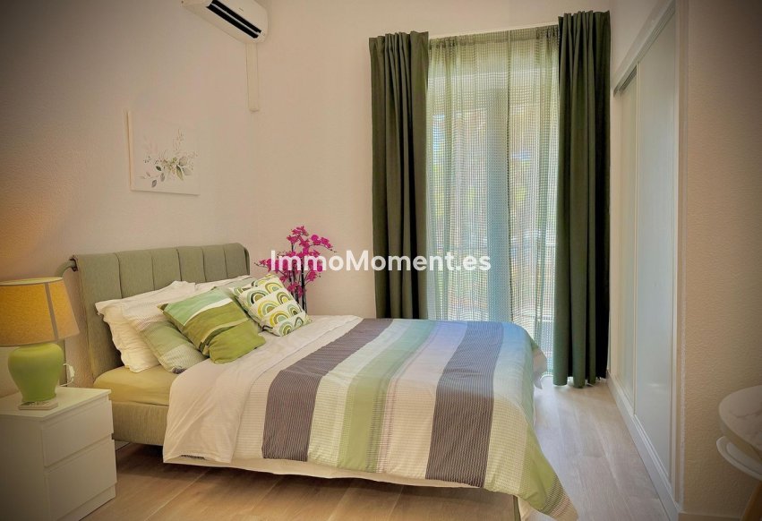 Resale - Apartment - Mijas Costa - Calahonda