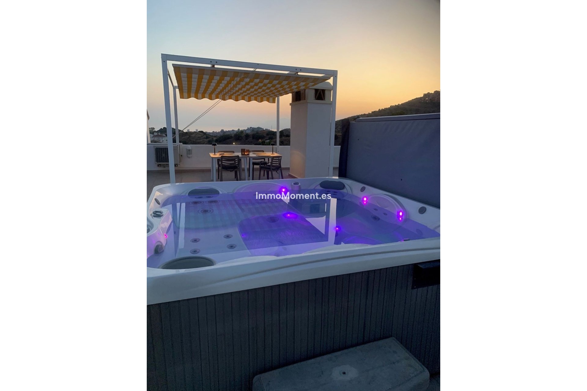 Resale - Apartment - Mijas Costa - Calahonda