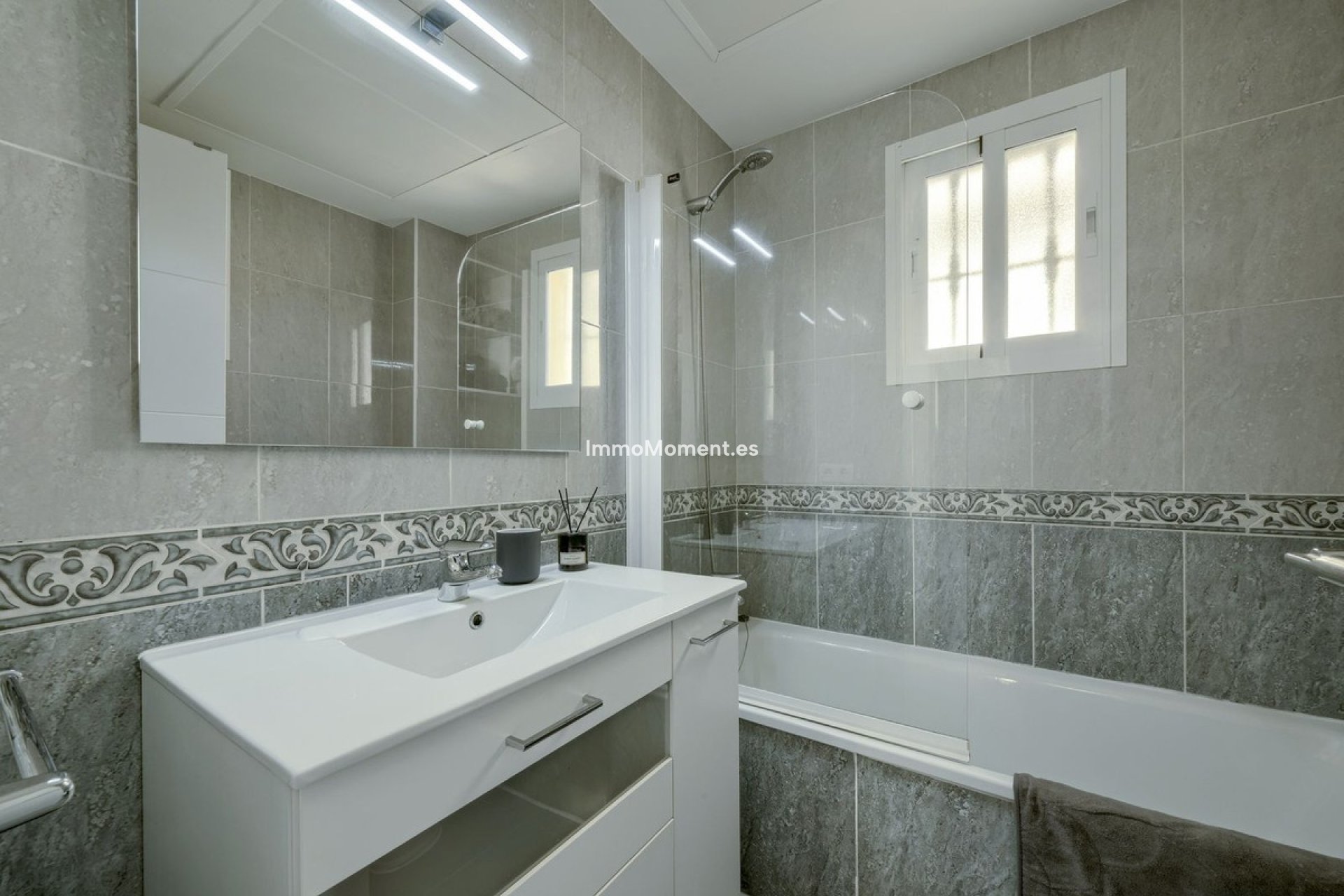 Resale - Apartment - Mijas Costa - Calahonda
