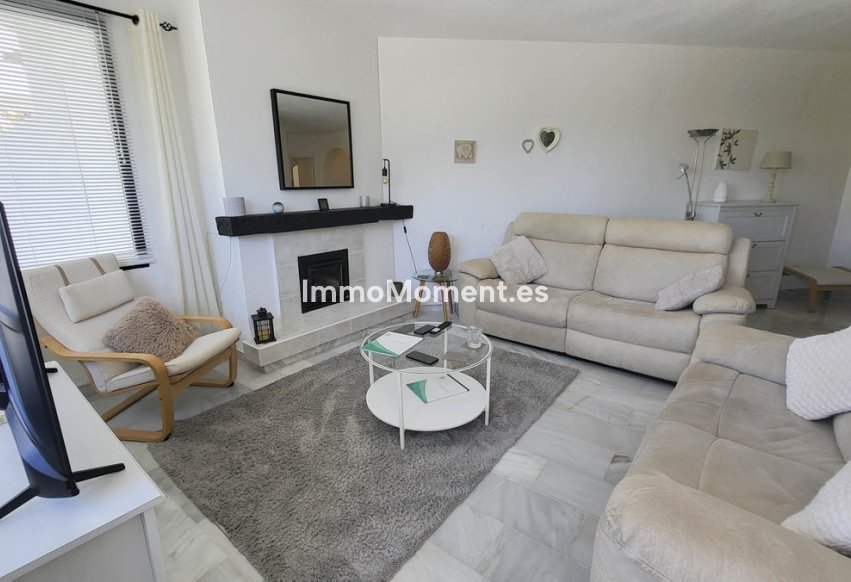 Resale - Apartment - Mijas Costa - Calahonda