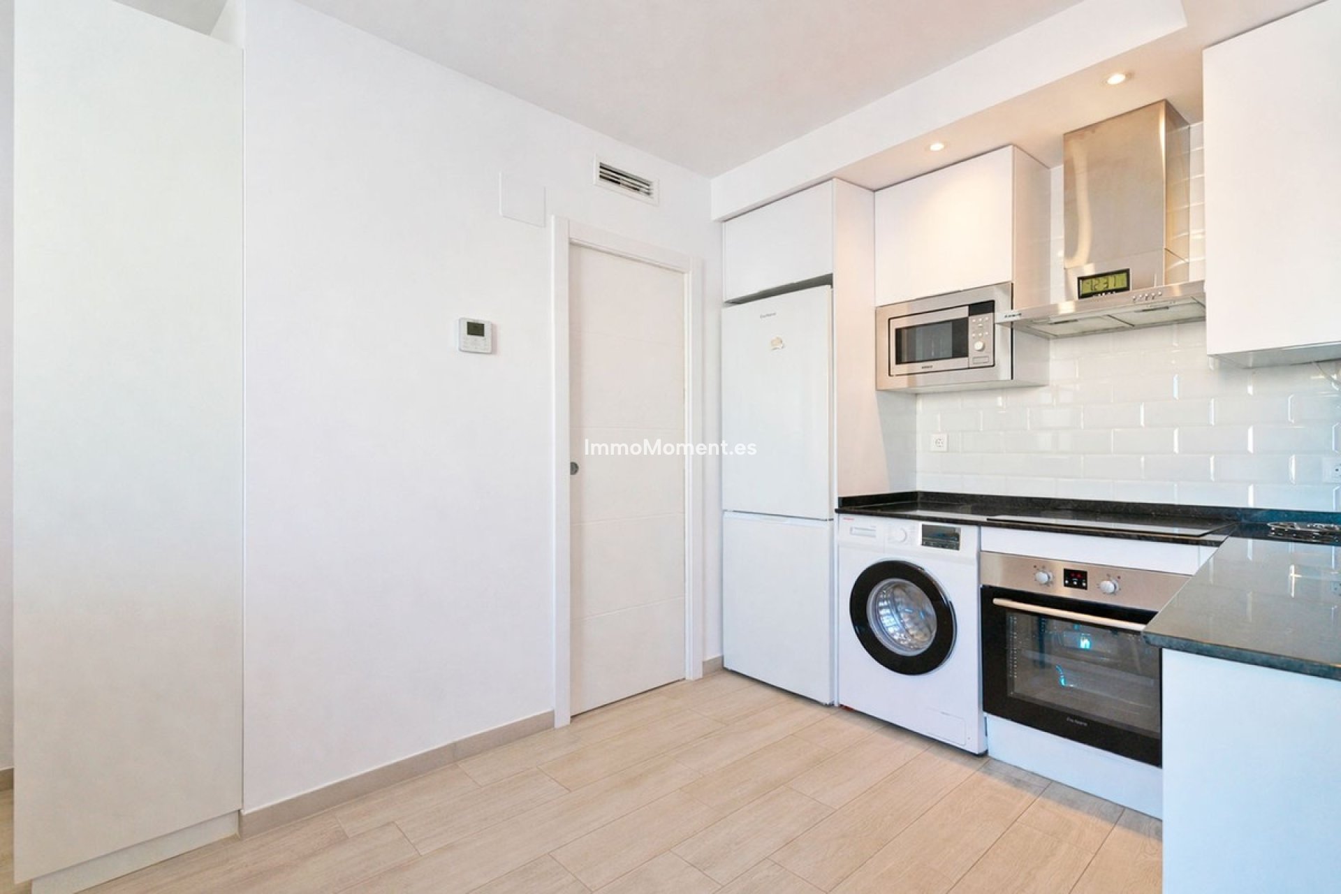 Resale - Apartment - Mijas Costa - La Cala de Mijas