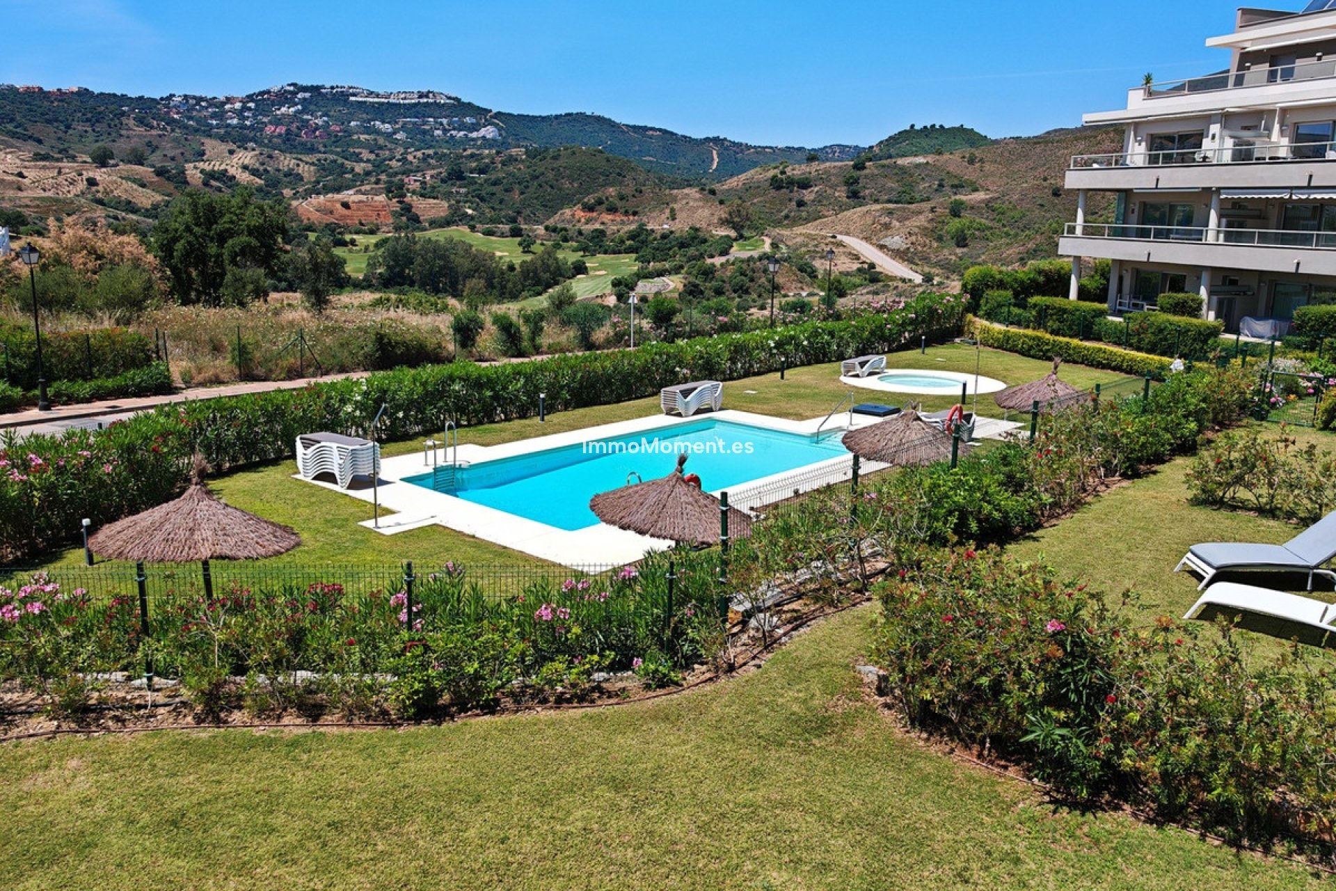 Resale - Apartment - Mijas - La Cala Golf