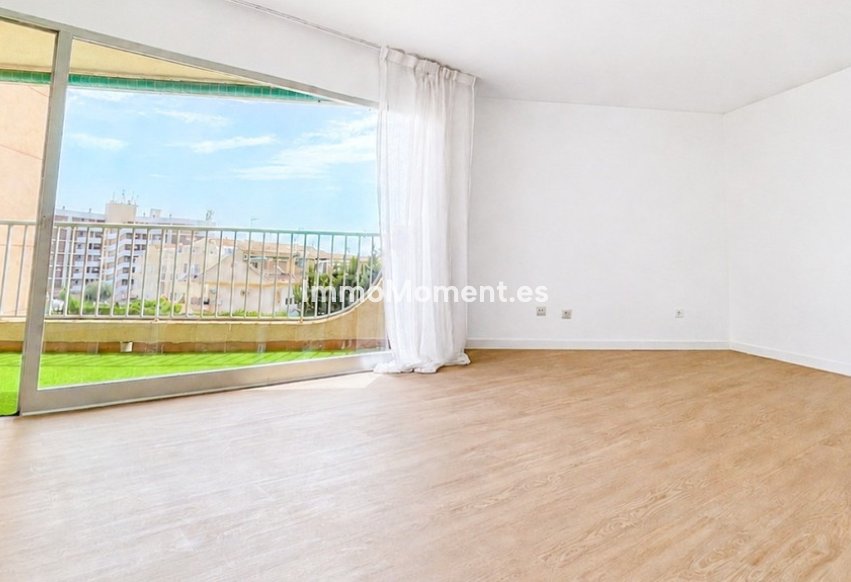 Resale - Apartment - Orihuela Costa - Cabo roig - La Zenia