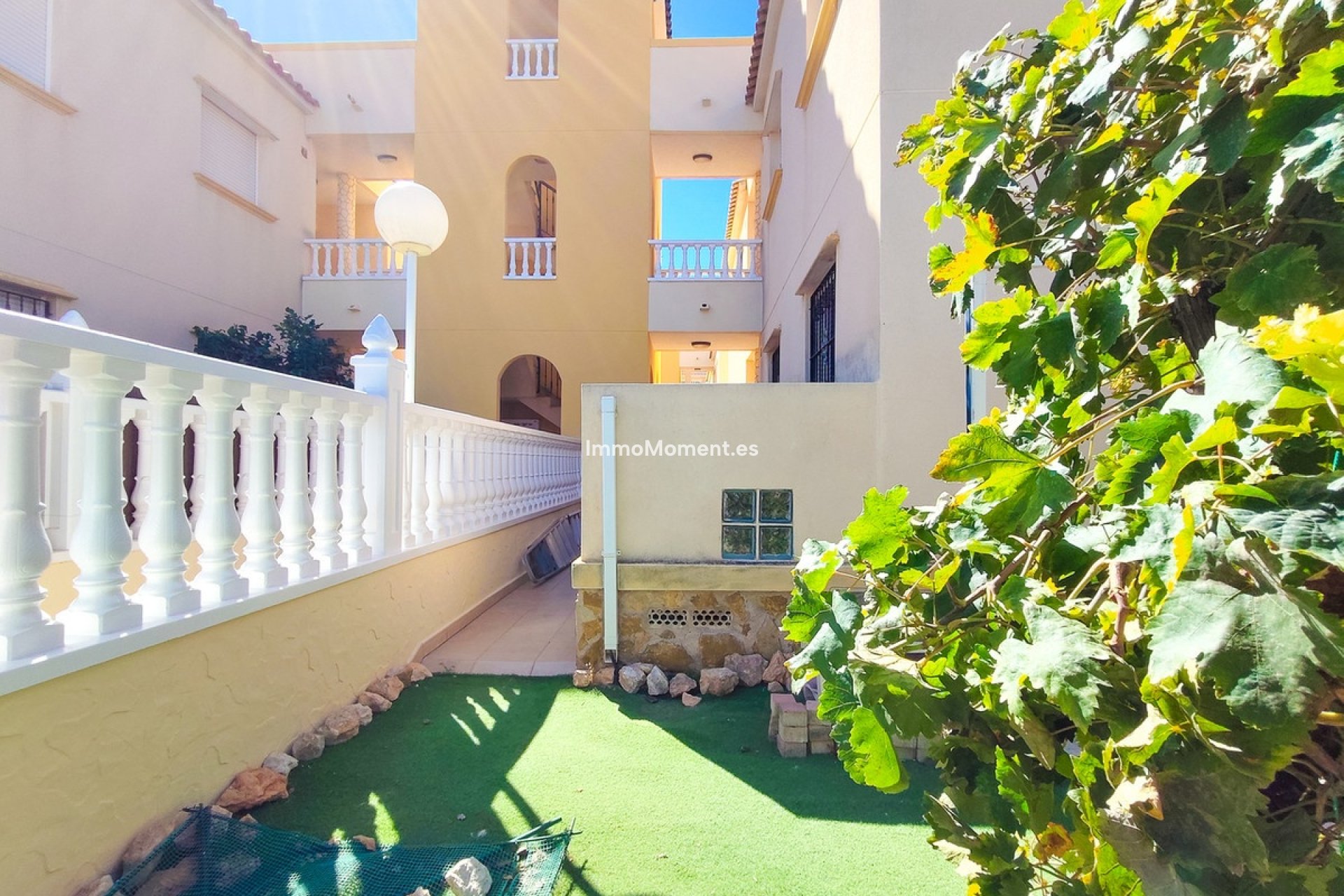 Resale - Apartment - Orihuela Costa - Cabo roig - La Zenia