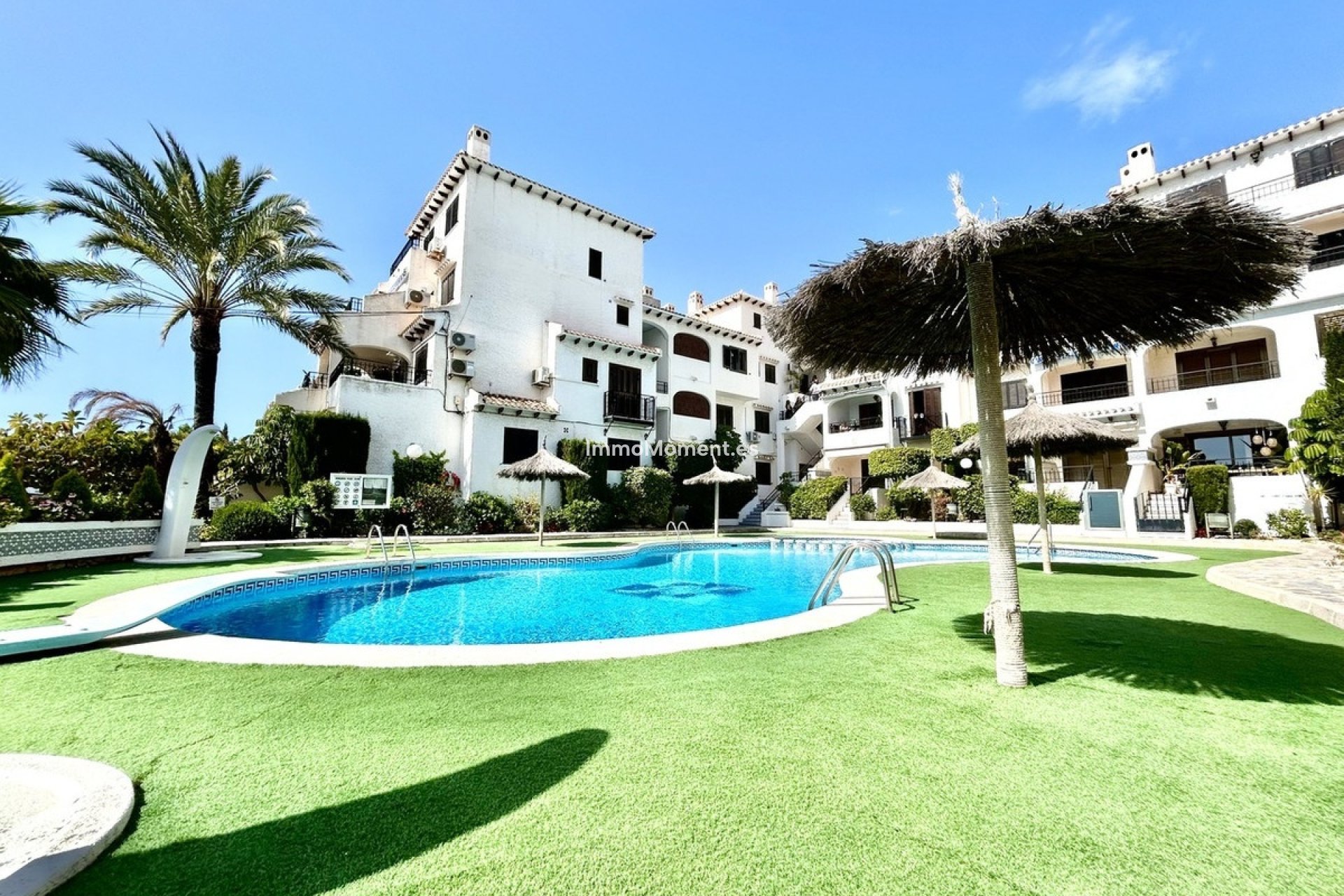 Resale - Apartment - Orihuela Costa - Cabo roig - La Zenia