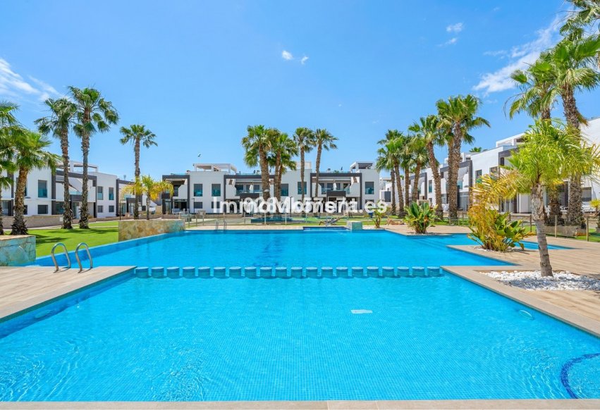 Resale - Apartment - Orihuela Costa - Cabo roig - La Zenia