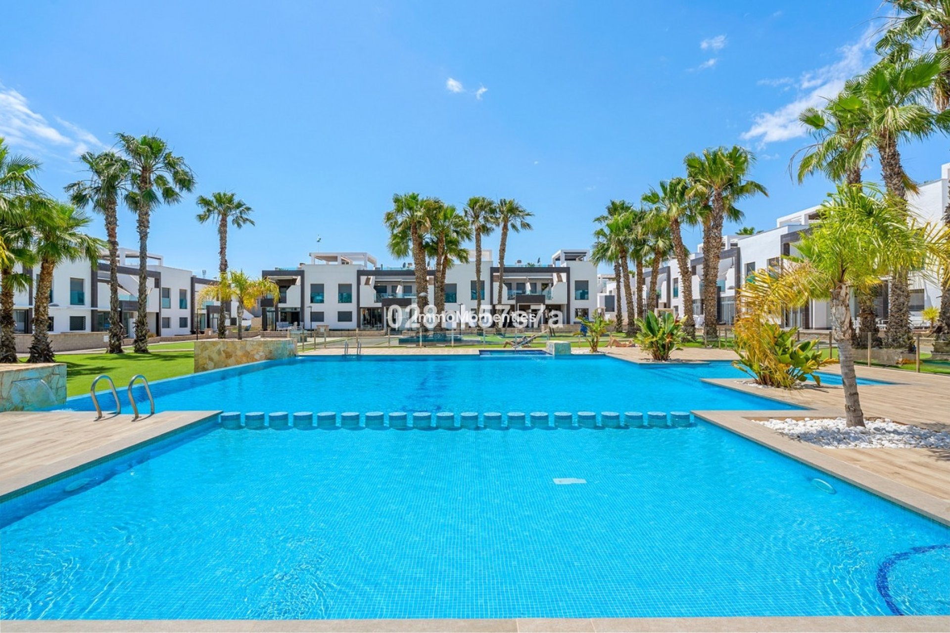 Resale - Apartment - Orihuela Costa - Cabo roig - La Zenia