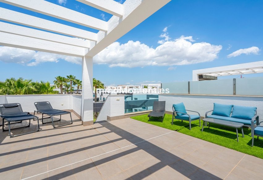 Resale - Apartment - Orihuela Costa - Cabo roig - La Zenia