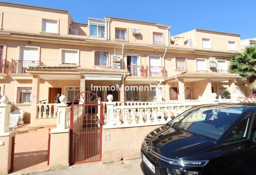 Resale - Apartment - Orihuela Costa - Cabo roig - La Zenia