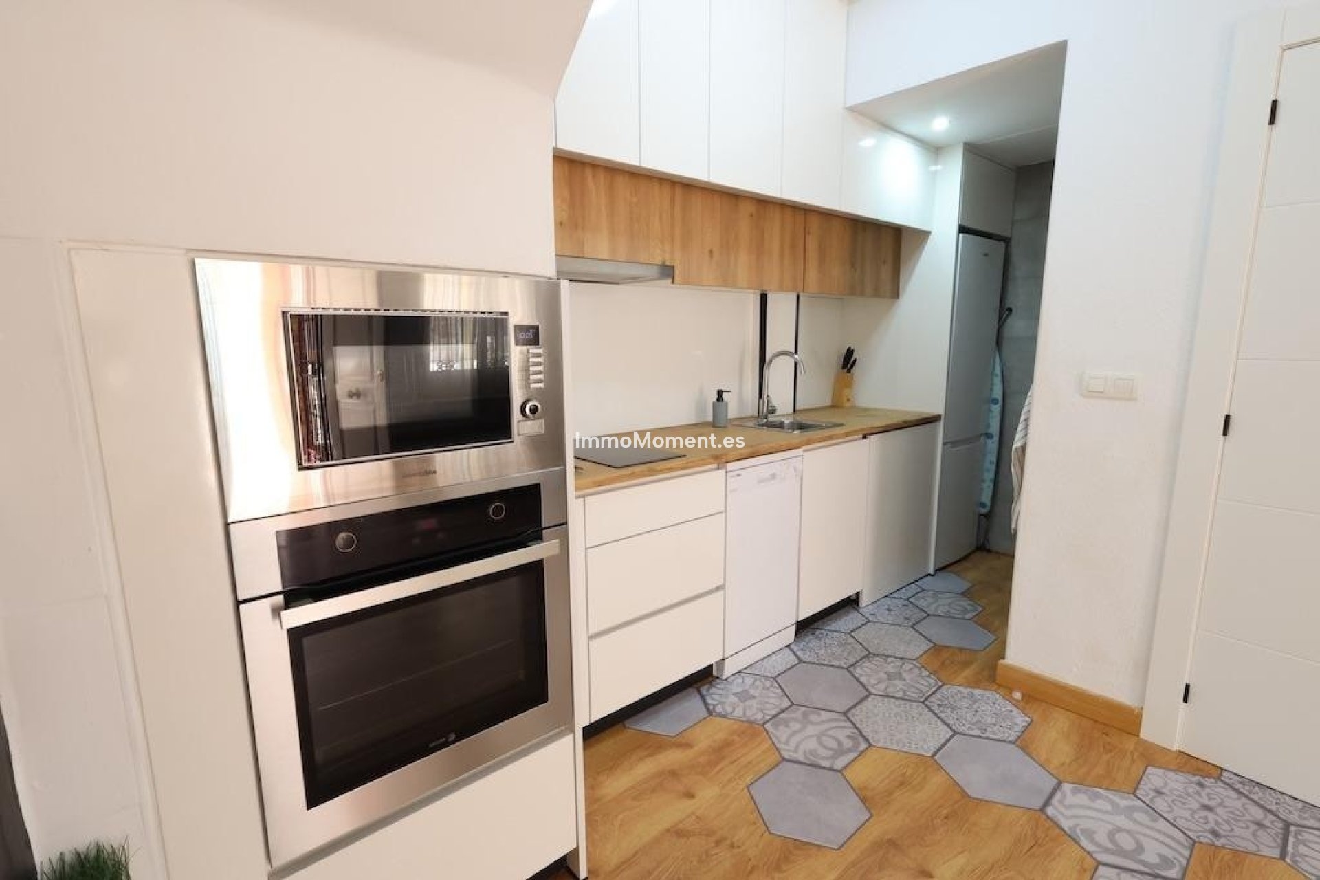 Resale - Apartment - Orihuela Costa - Cabo roig - La Zenia