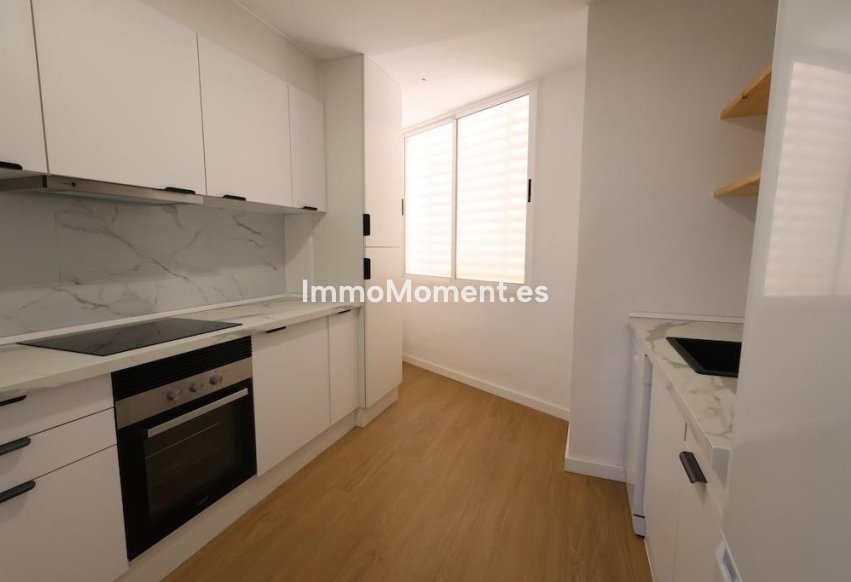 Resale - Apartment - Orihuela Costa - Cabo roig - La Zenia