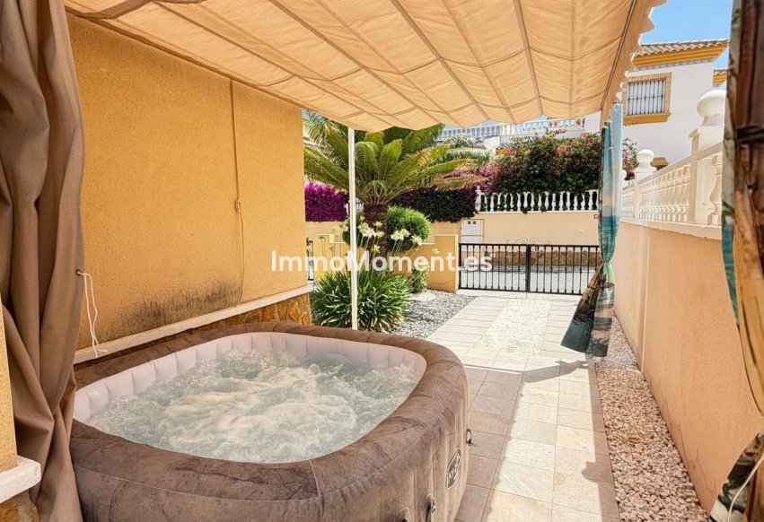 Resale - Apartment - Orihuela Costa - Villamartín