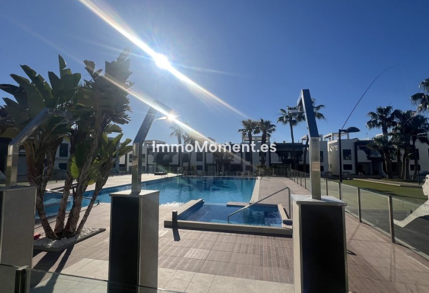 Resale - Apartment - Orihuela - La Zenia