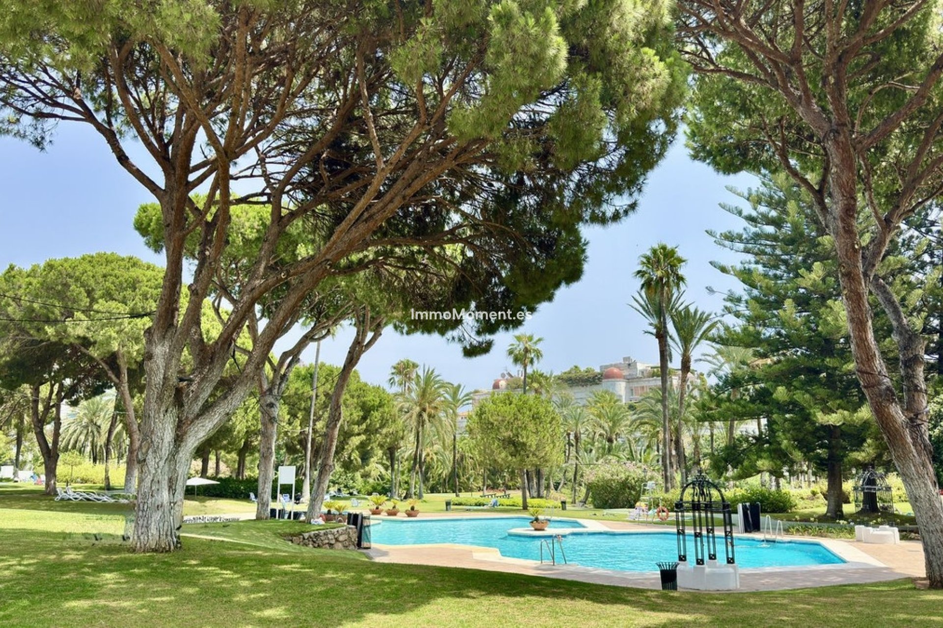 Resale - Apartment - Puerto Banús