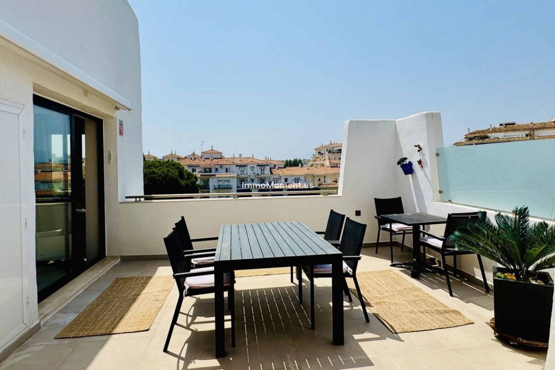 Resale - Apartment - Puerto Banús