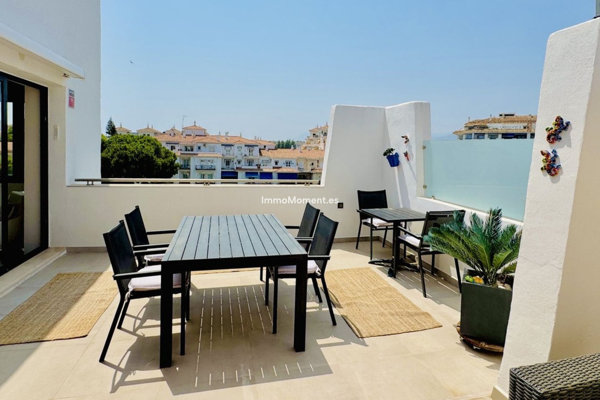 Resale - Apartment - Puerto Banús