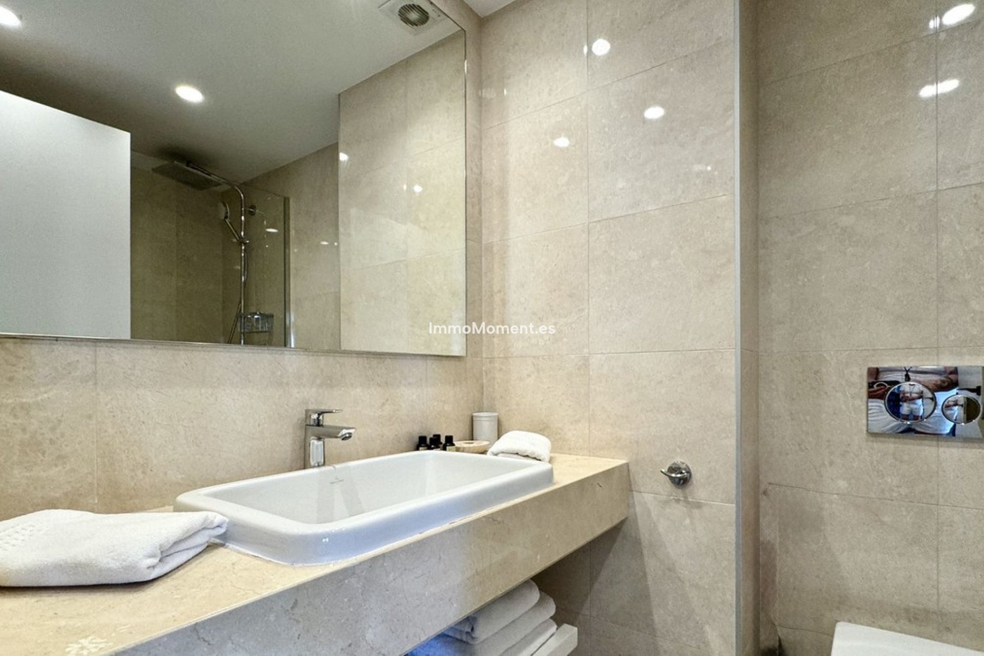 Resale - Apartment - Puerto Banús