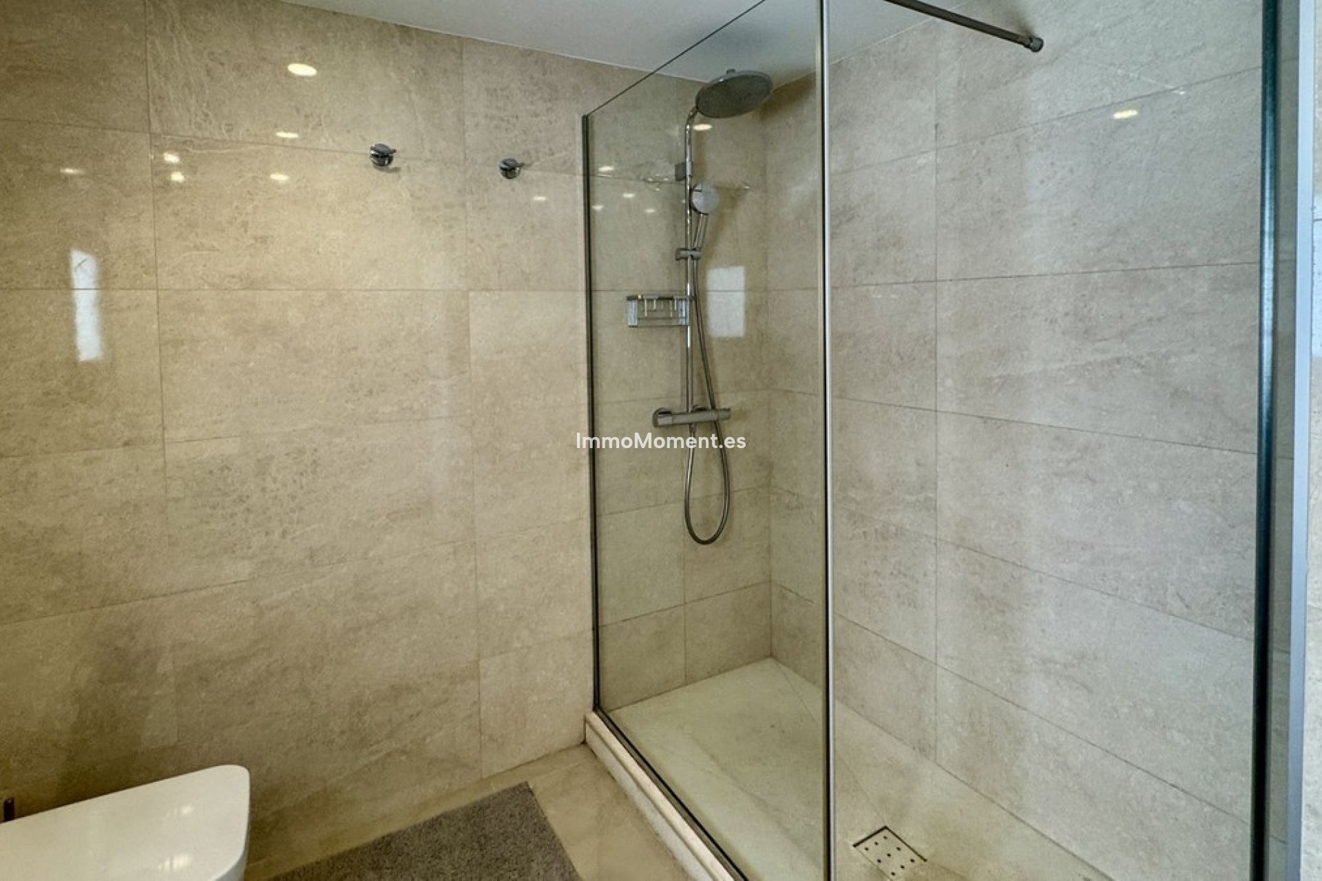 Resale - Apartment - Puerto Banús