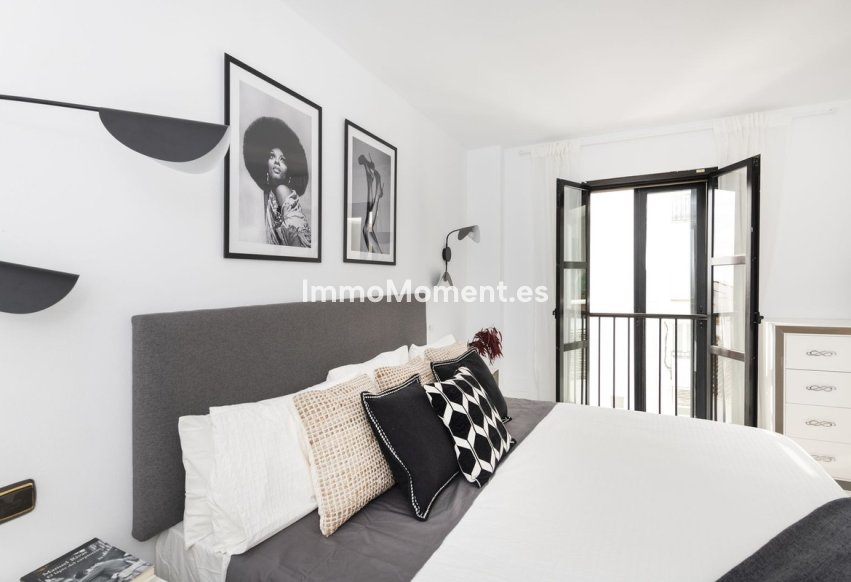 Resale - Apartment - Puerto Banús